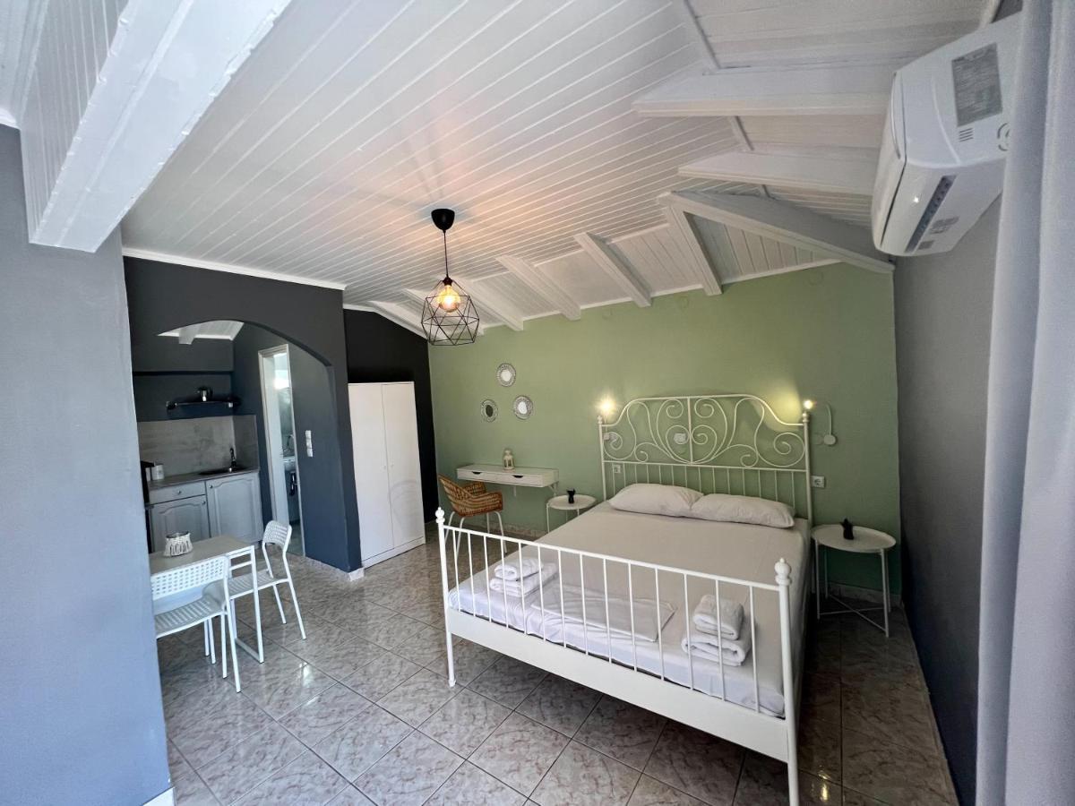Issos Studios Agios Georgios  Exteriér fotografie